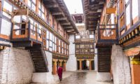 Mönch im Jakar Dzong Bhutan